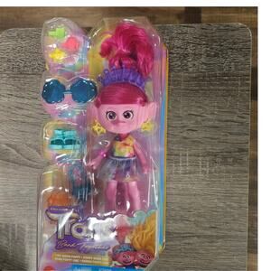 DreamWorks Trolls Band Together Chic Queen Poppy Fashion Doll NWT